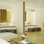 Grand 5* غينادي