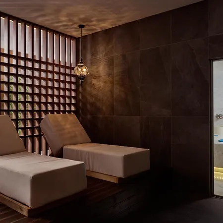 Grand Otel