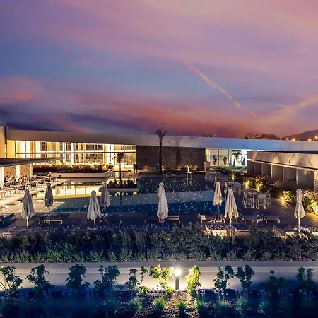 Grand فندق غينادي