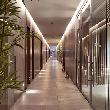 Hotel Grand Gennadi